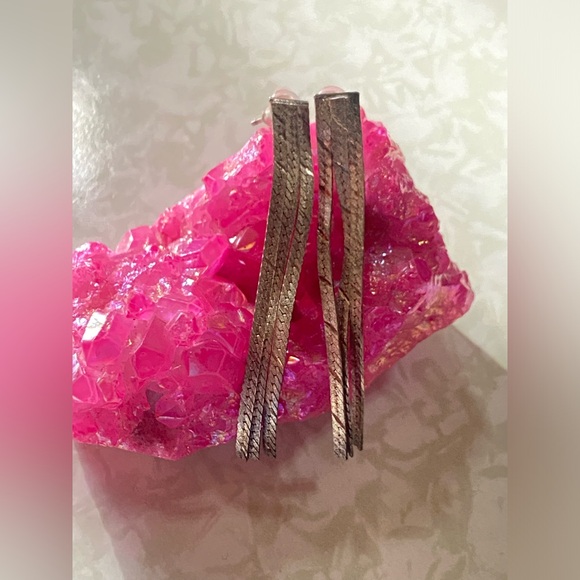 MAKE AN OFFER 🍒 Sterling Silver Pierced Chain Earrings - Picture 4 of 7